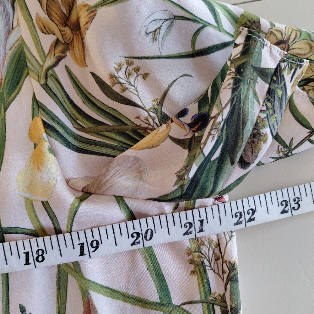 St. Piece London Short Sleeve Blouse Floral Top 100% Silk - Picture 7 of 9